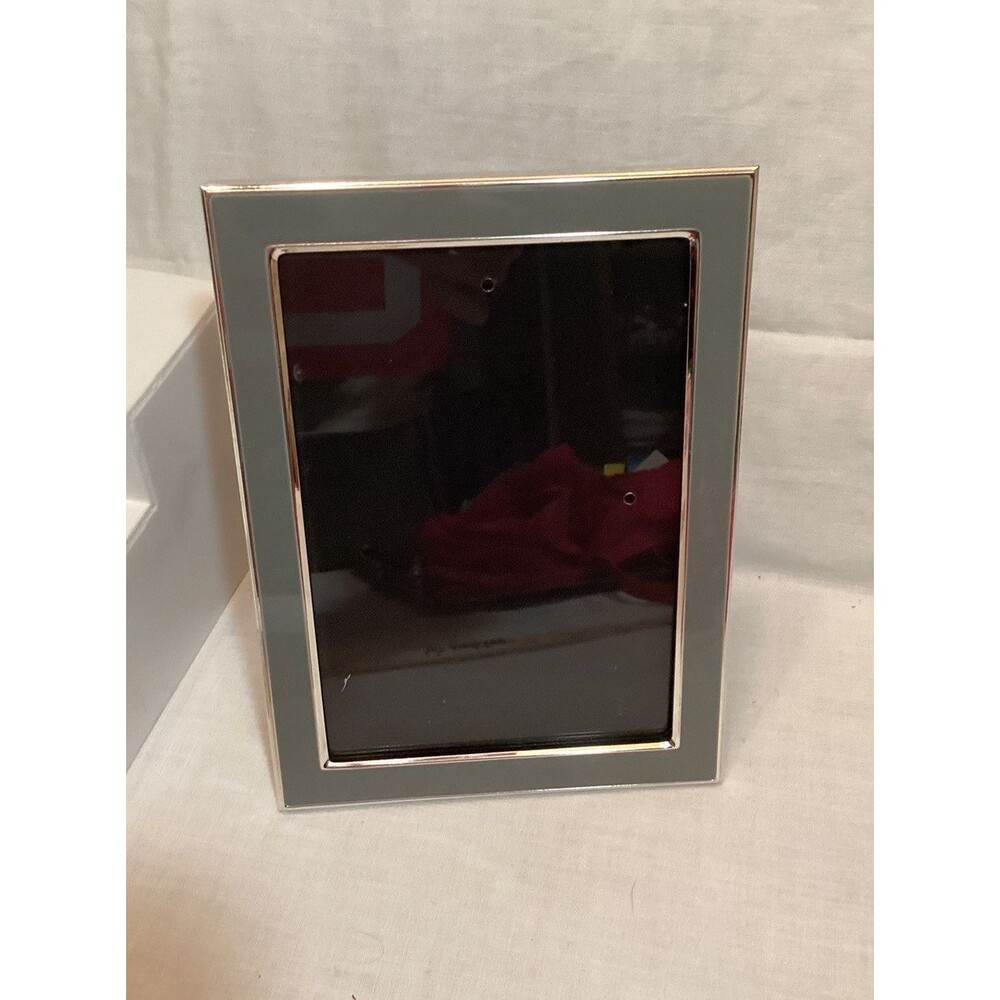 Isaac Jacobs Modern Style Silver Colored Basic Stylish Glass Picture Frame